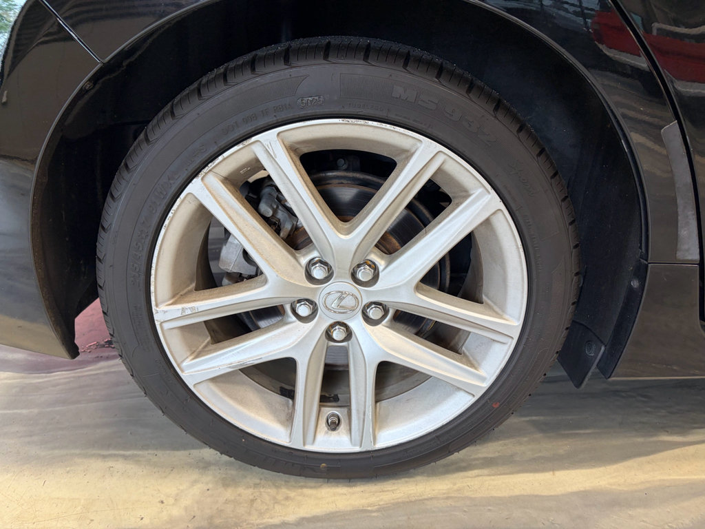 Used 2015 Lexus CT 200h FWD image 23