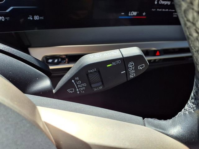 Used 2022 BMW iX xDrive50 w/ Premium Package image 12