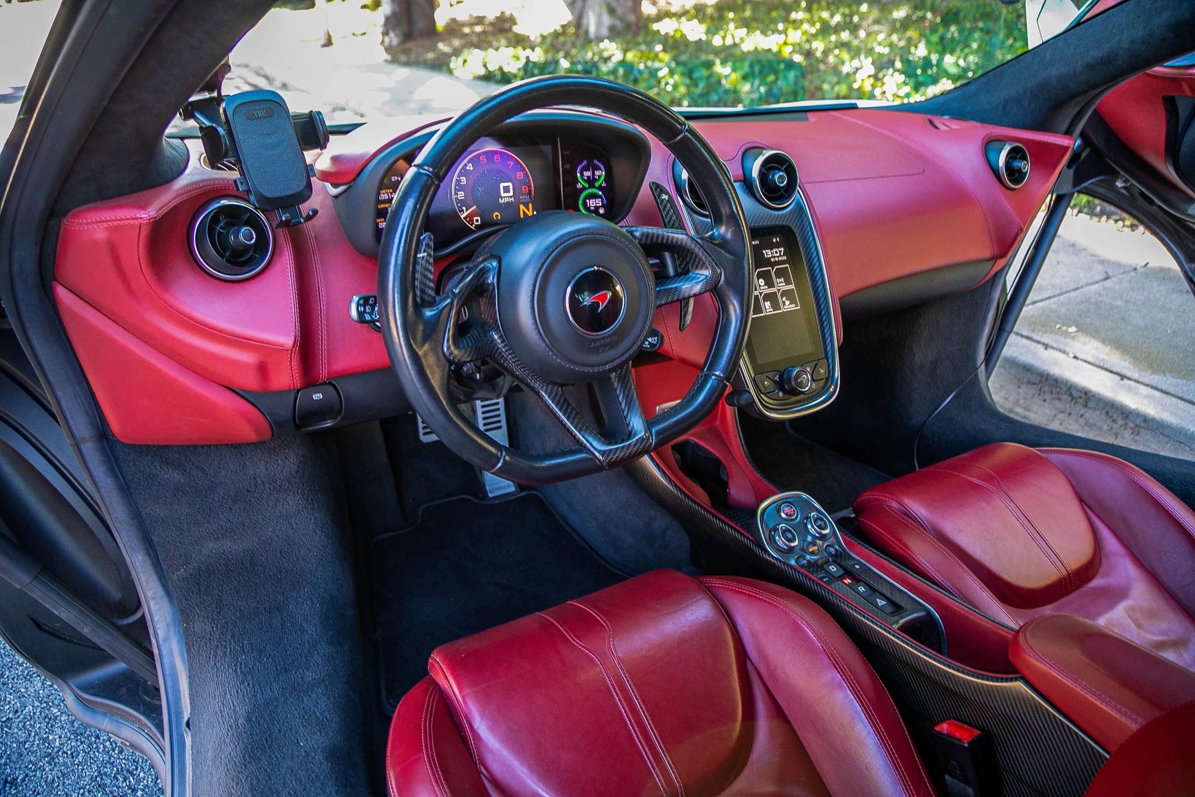 Used 2016 McLaren 570S Coupe image 20