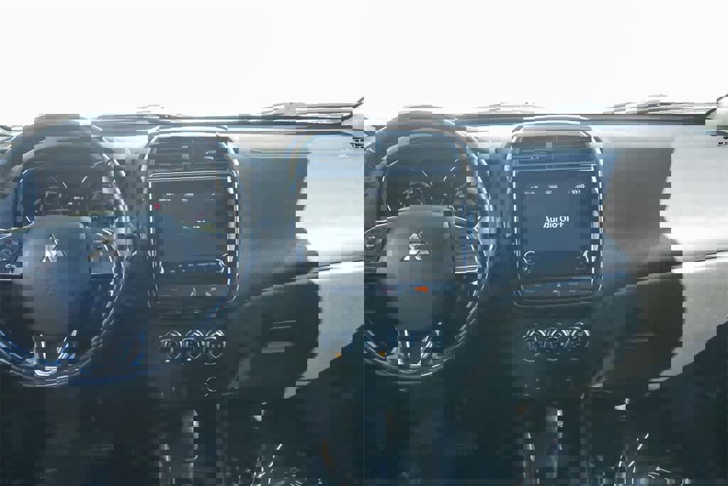 Used 2021 Mitsubishi Outlander Sport SE image 12