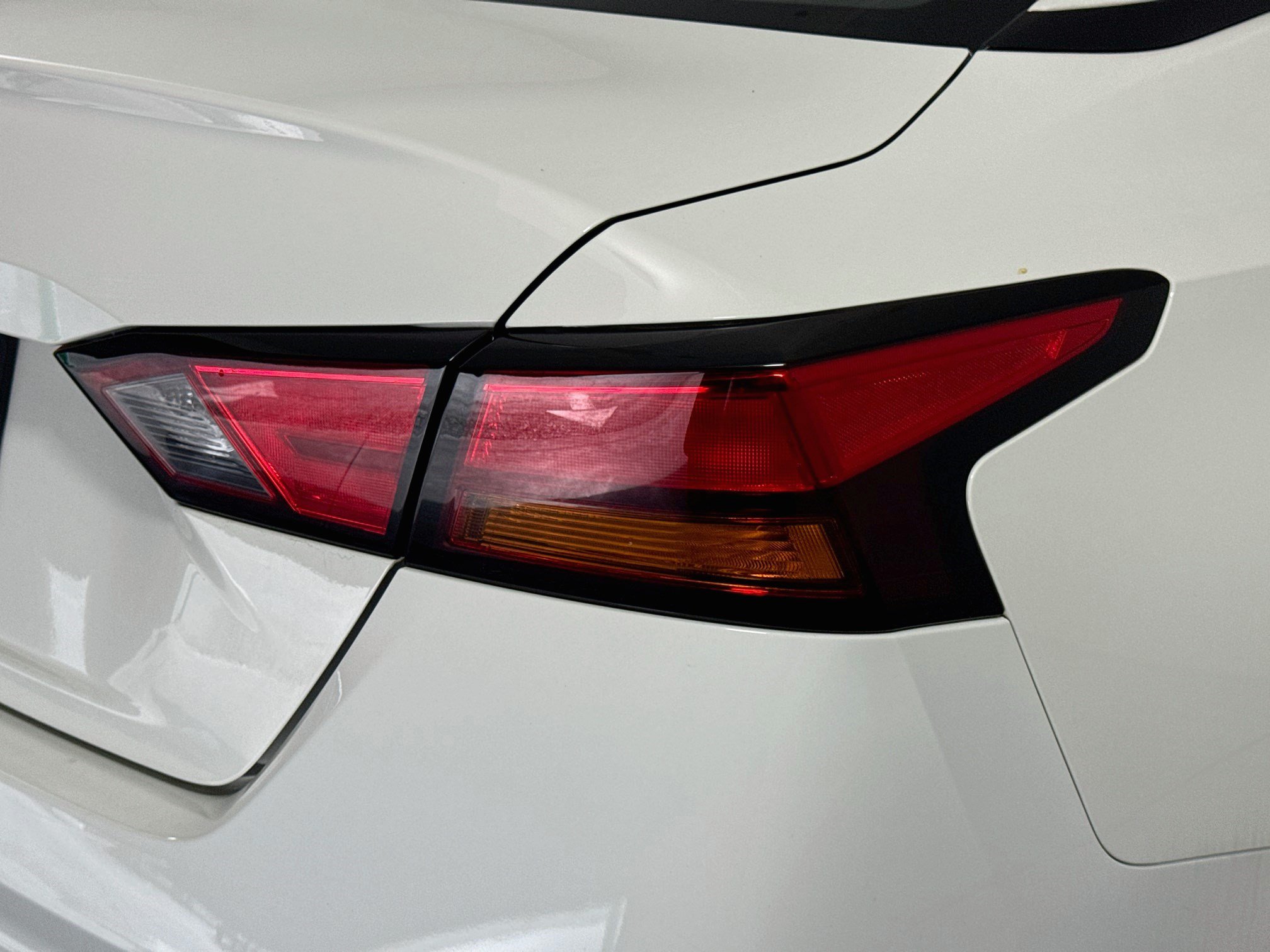 Used 2025 Nissan Altima 2.5 SV FWD image 34
