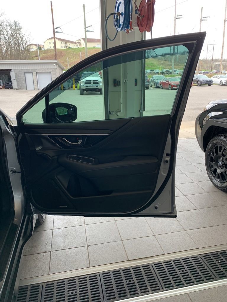 Certified 2025 Subaru Outback Limited image 25