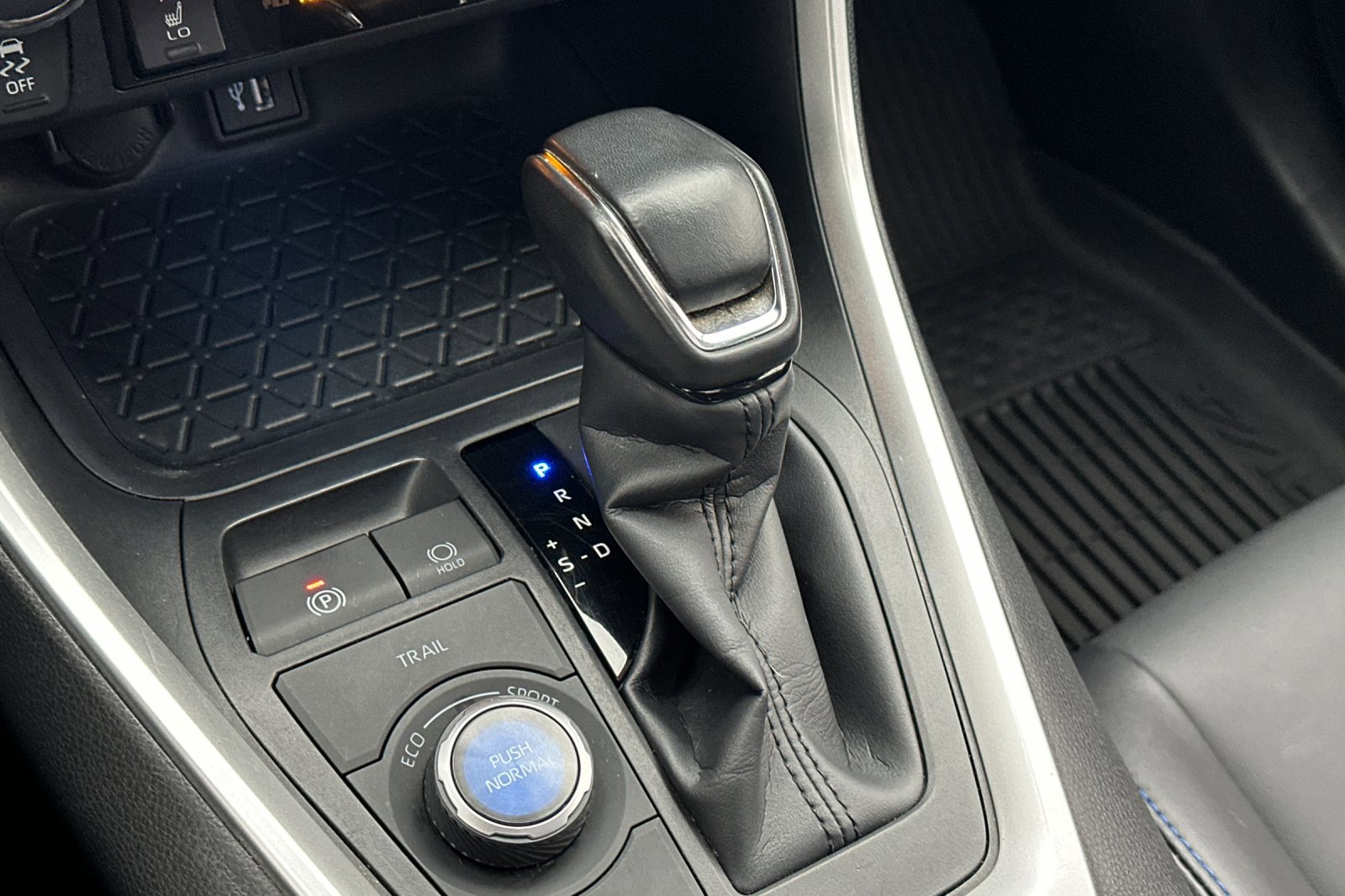 Used 2024 Toyota RAV4 XSE image 24