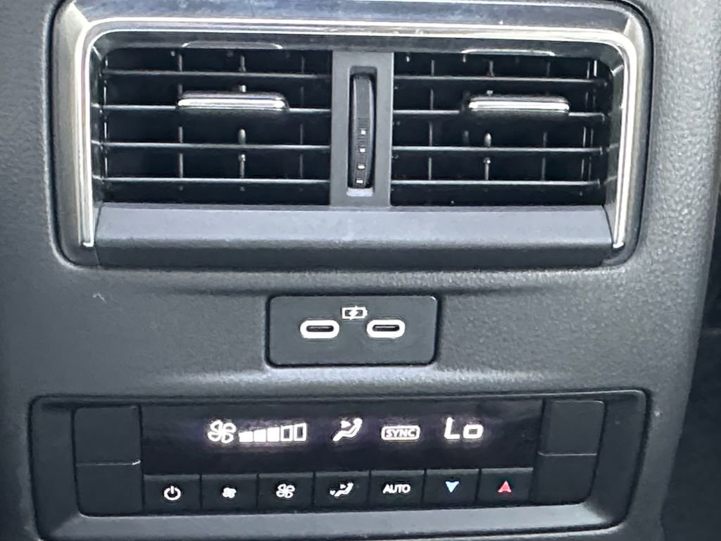 Used 2024 MAZDA CX-90 Plug-In Hybrid w/ Preferred AWD/4WD image 28