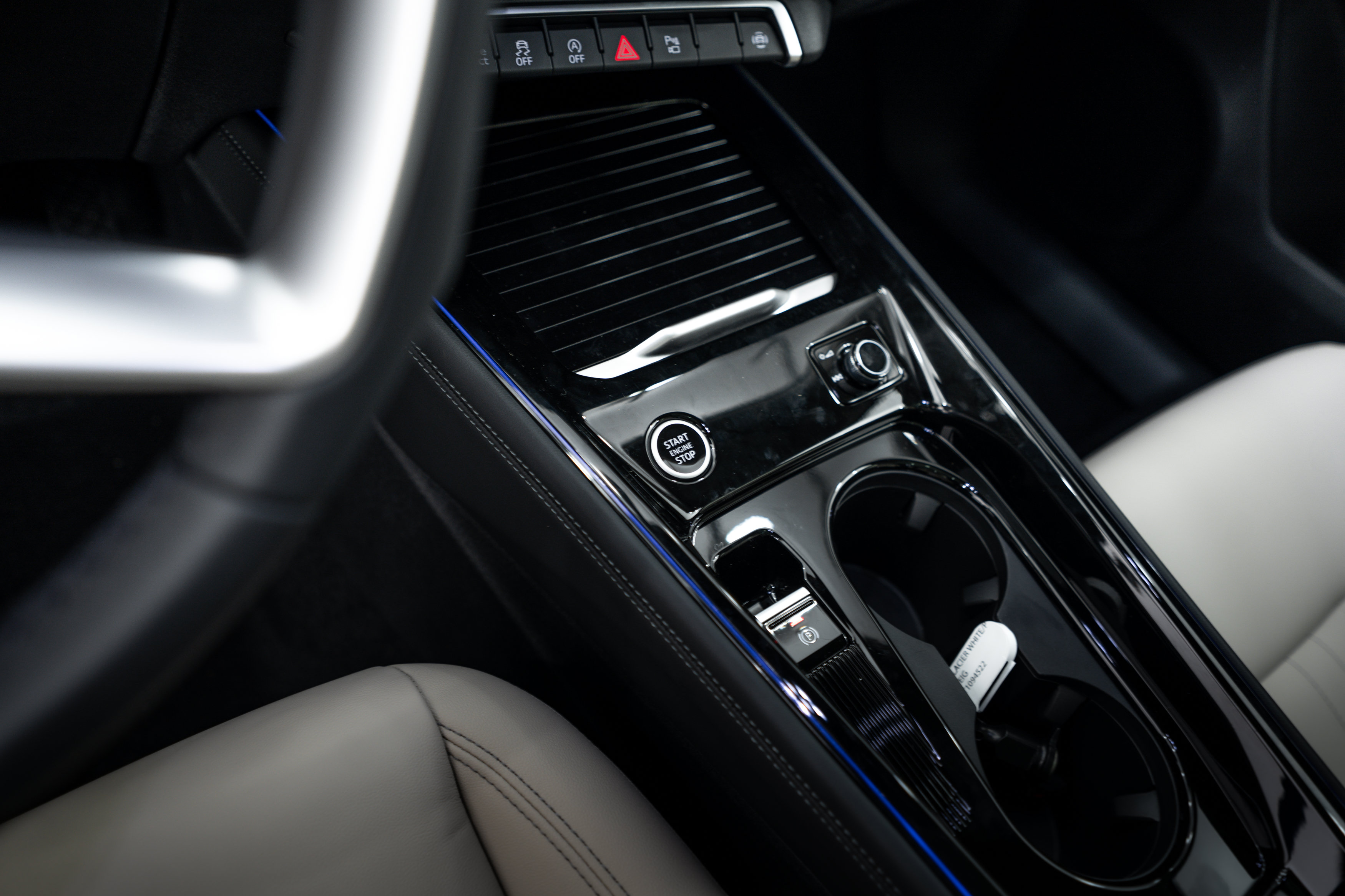 New 2026 Audi Q3 quattro 2.0T AWD/4WD image 11