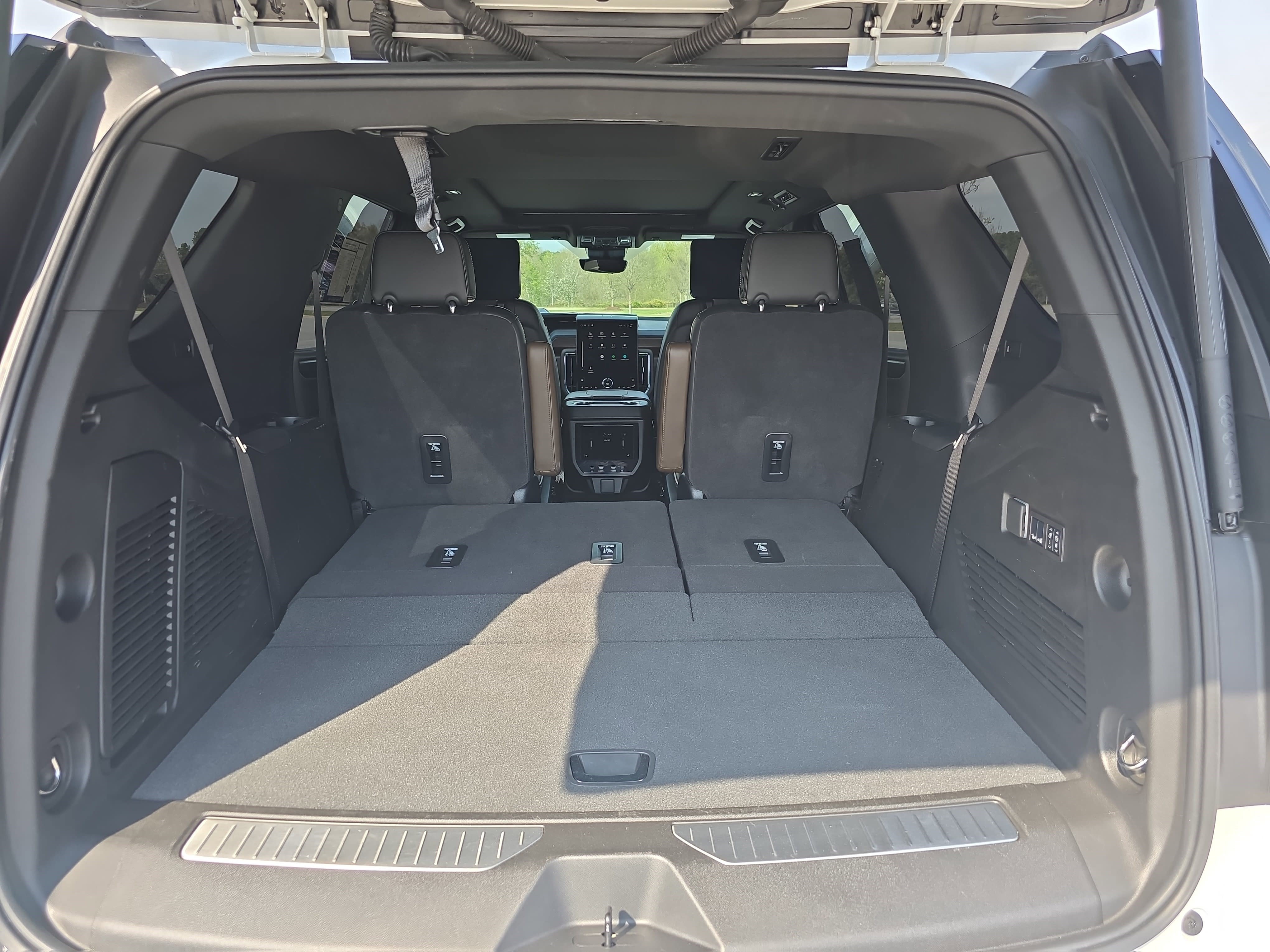 Used 2025 GMC Yukon Denali Ultimate image 12