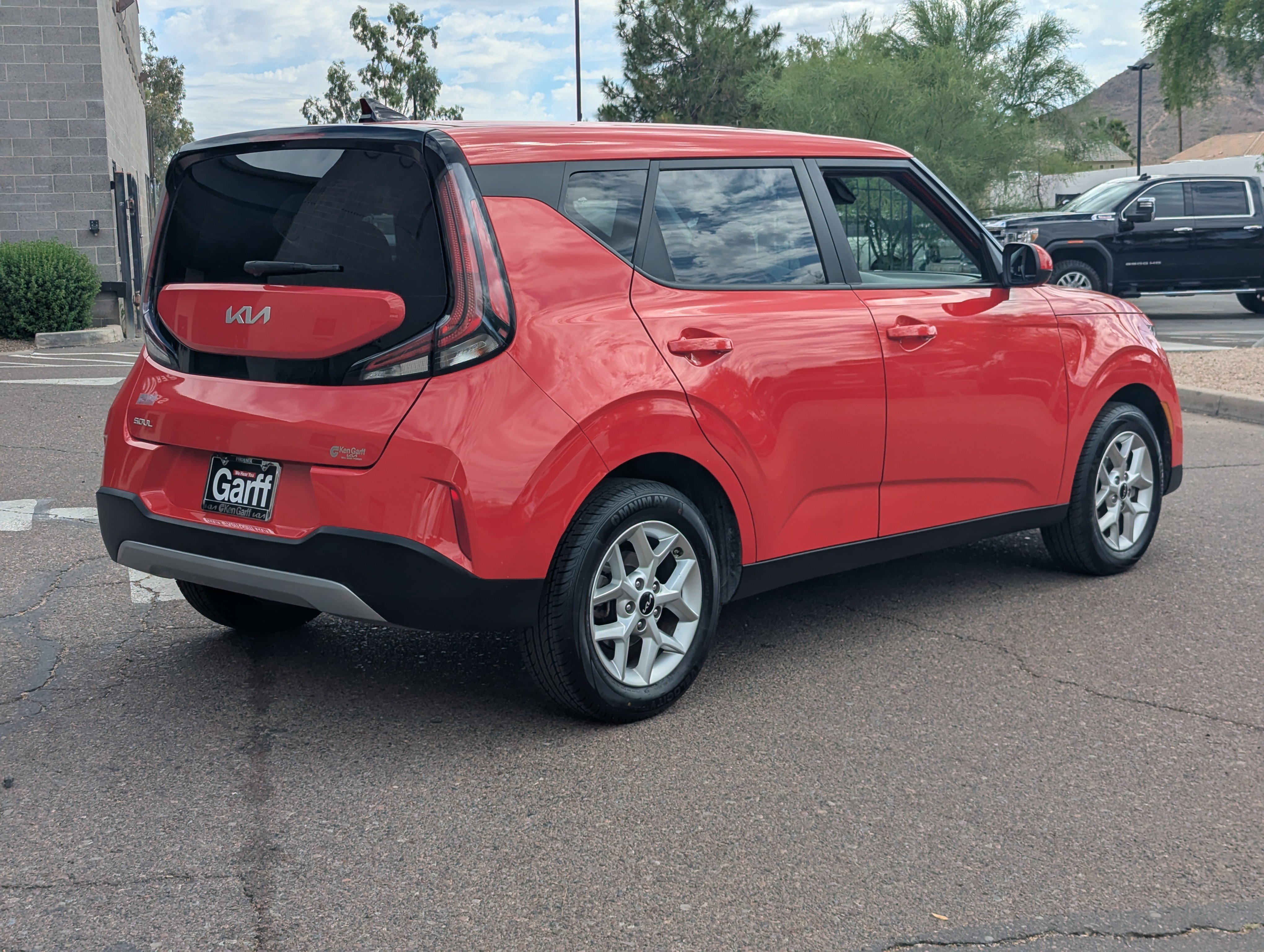 Certified 2025 Kia Soul LX w/ LX Technology Package image 3