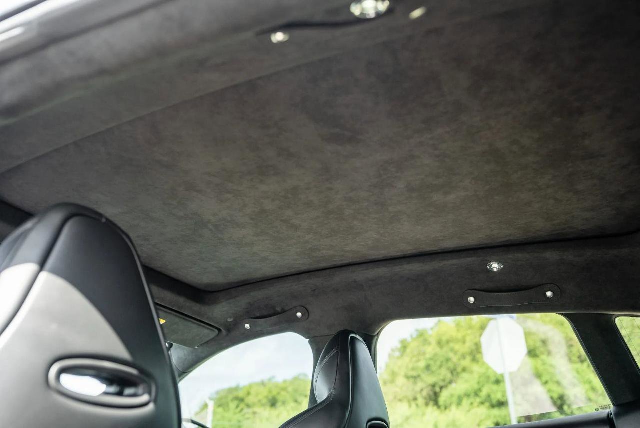 Used 2021 Aston Martin DBX AWD/4WD image 53