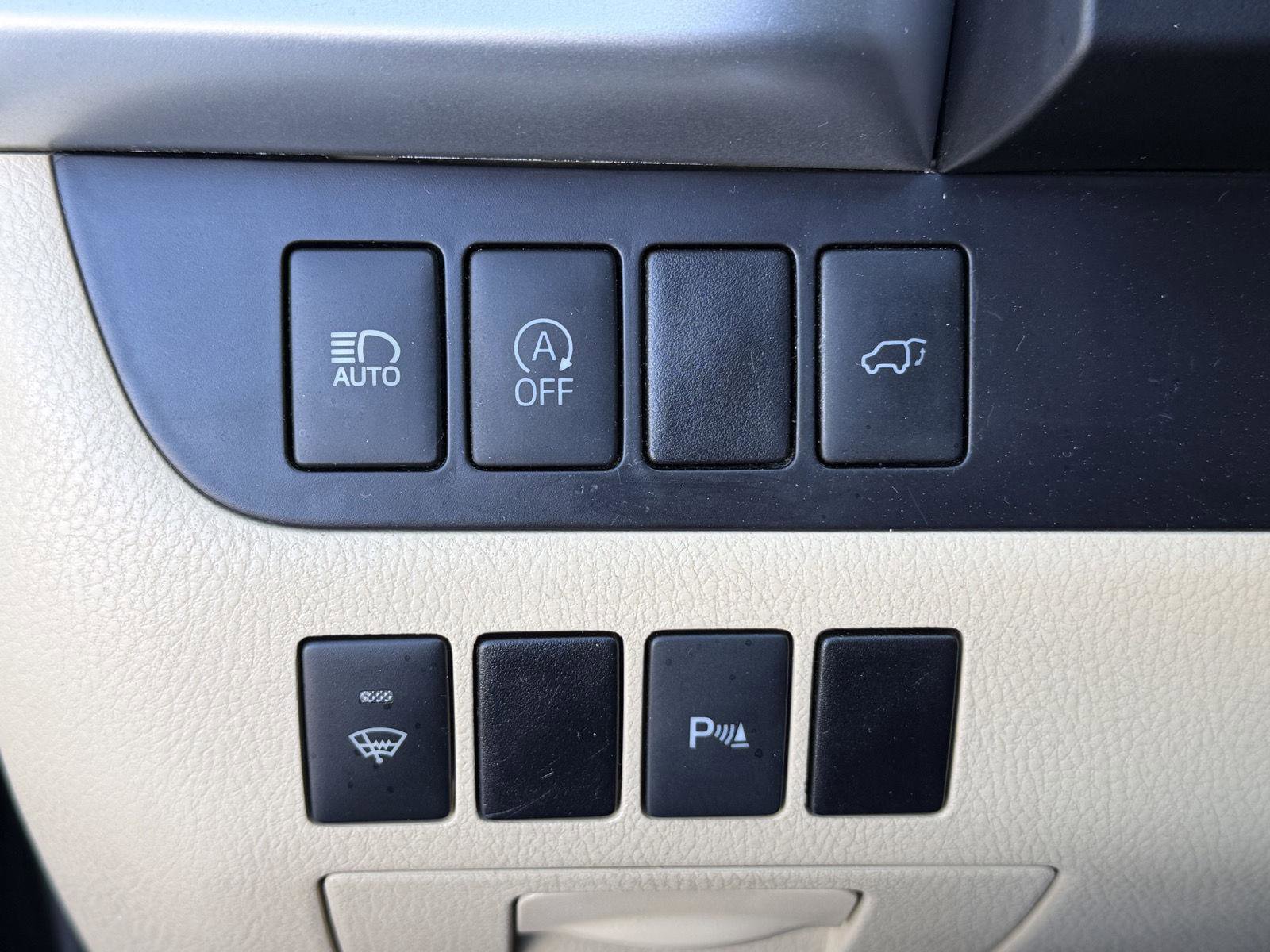 Used 2017 Toyota Highlander Limited image 23