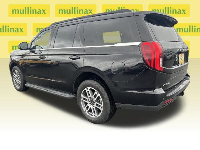 Certified 2025 Ford Expedition Active image 10