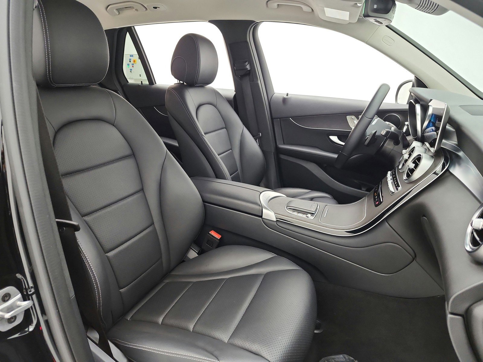 Certified 2022 Mercedes-Benz GLC 300 image 24