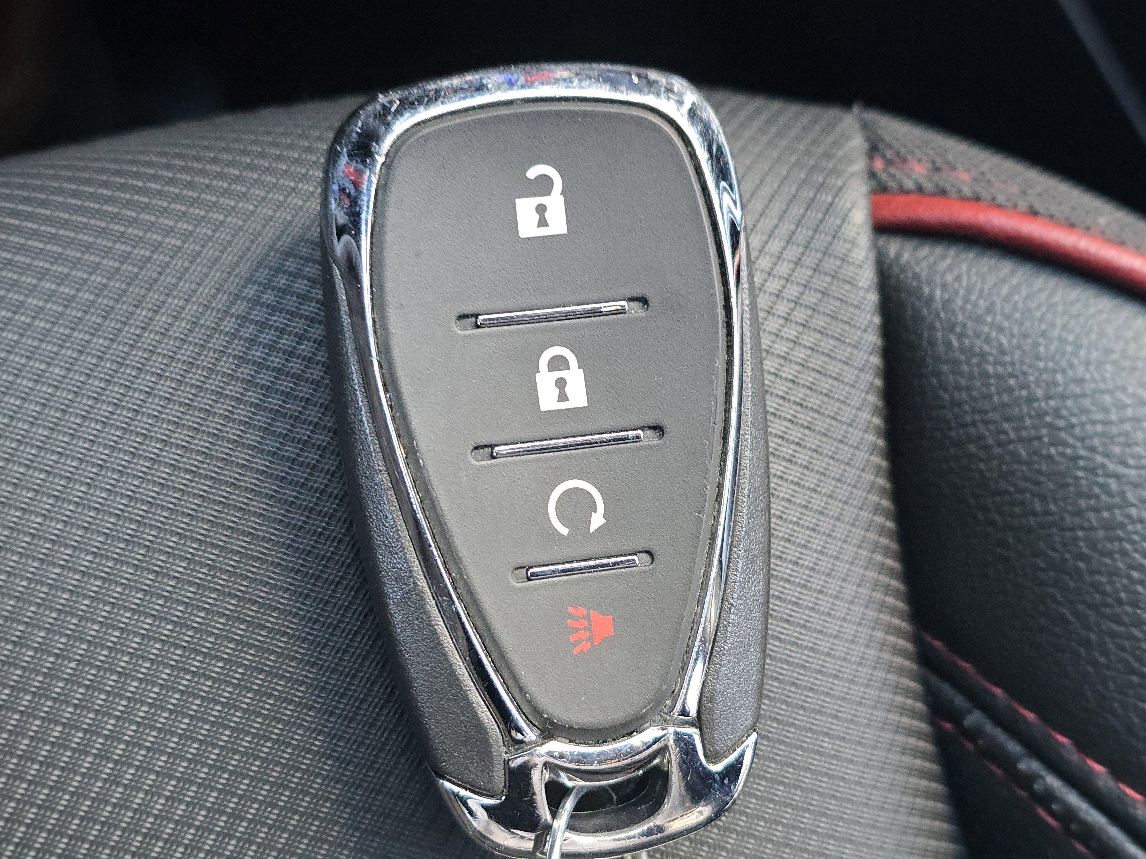 Used 2024 Chevrolet TrailBlazer RS image 28