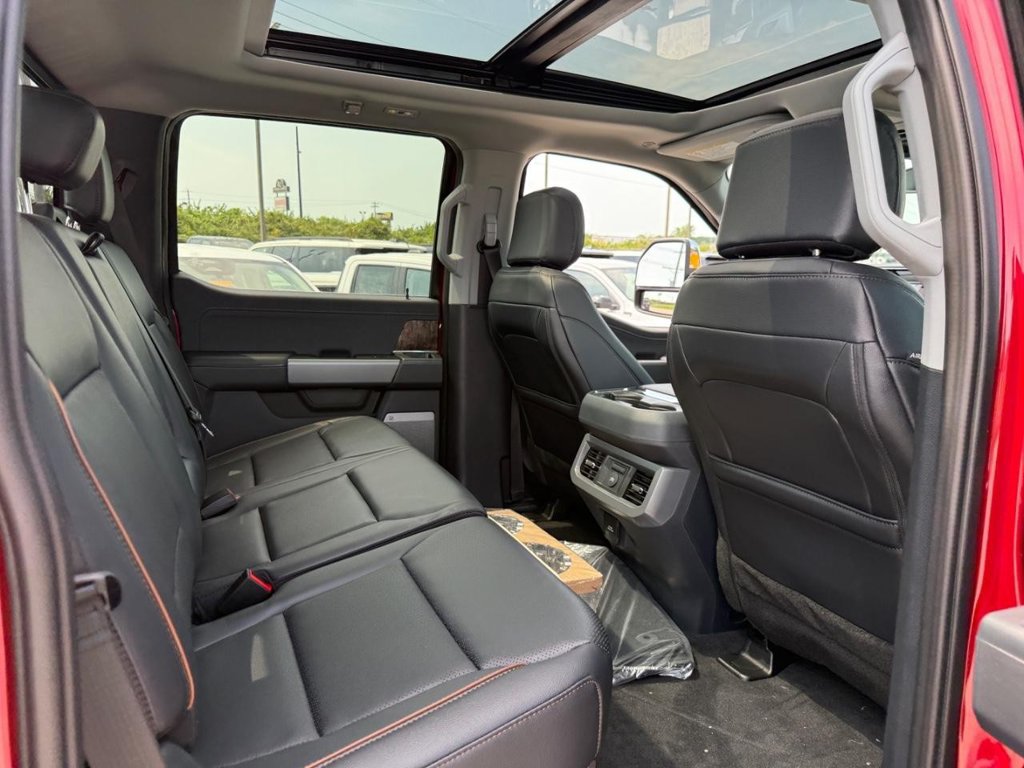 New 2026 Ford F350 Lariat w/ Lariat Premium Package AWD/4WD image 6