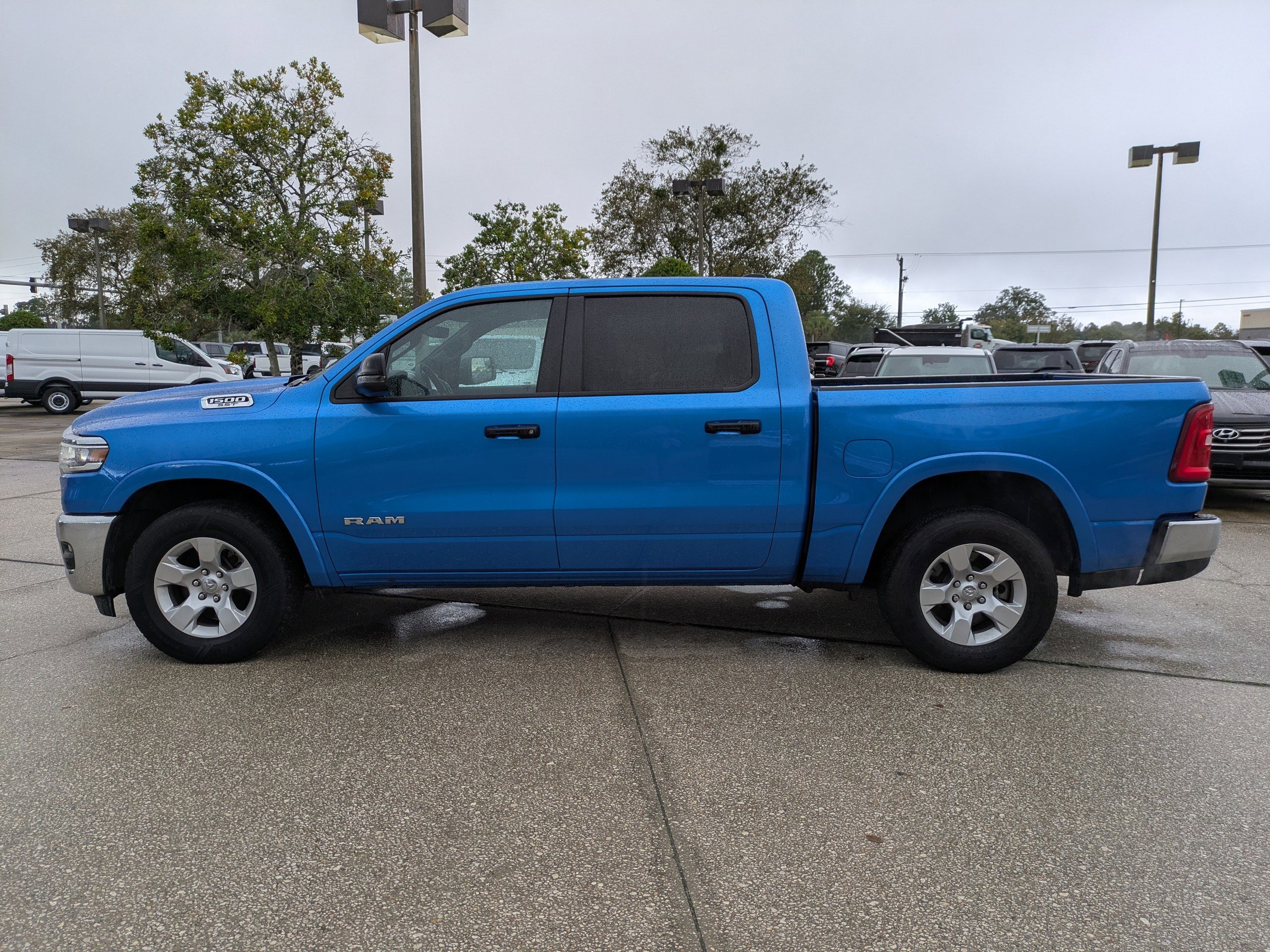 Used 2025 RAM 1500 Big Horn AWD/4WD image 7