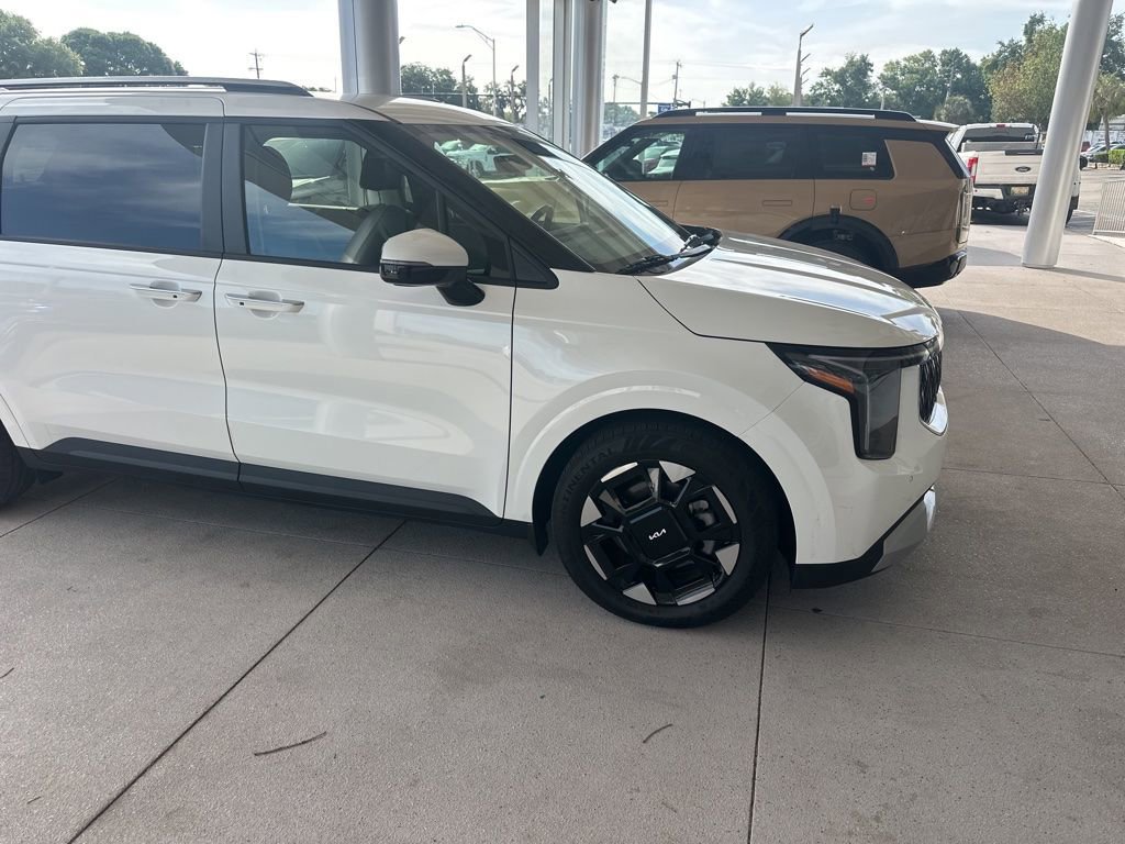 Certified 2025 Kia Carnival EX