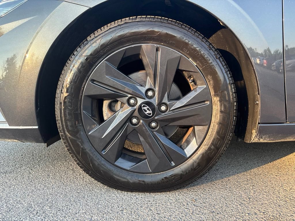 Used 2021 Hyundai Elantra SEL w/ Convenience Package FWD image 8