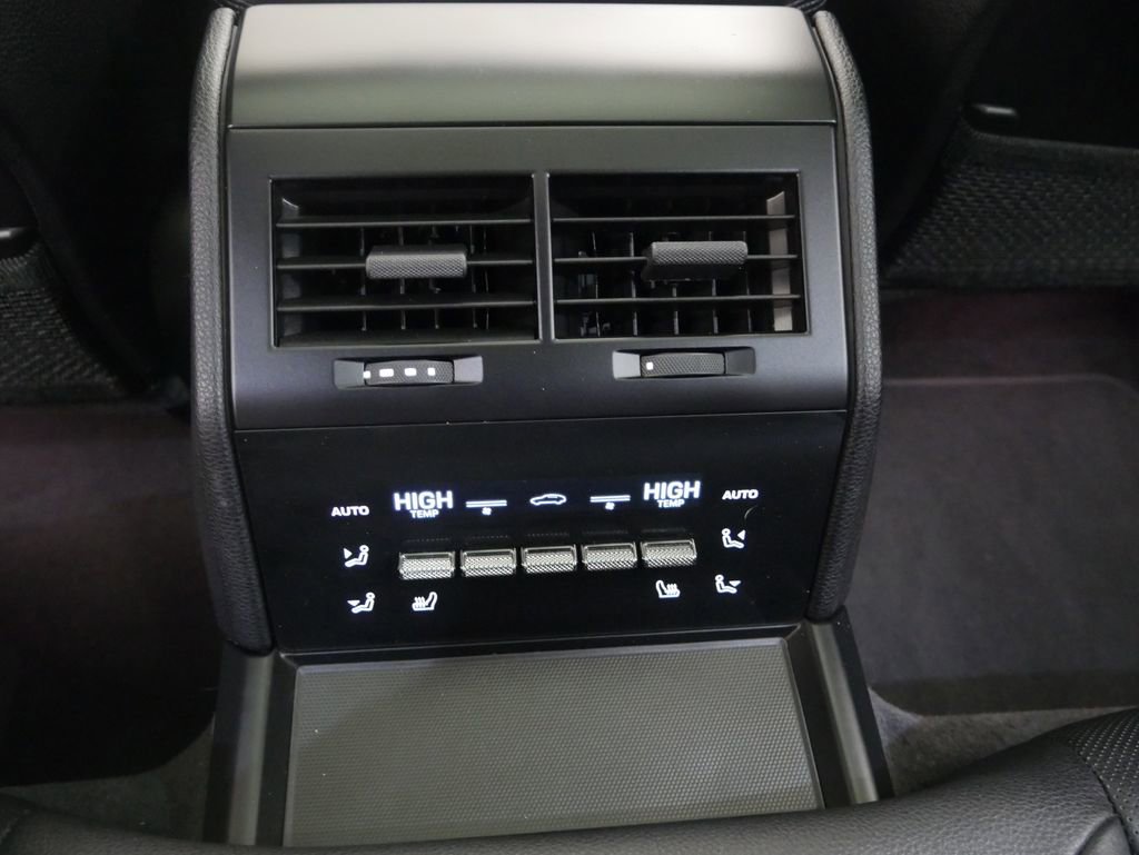 Certified 2025 Porsche Panamera 4 image 35