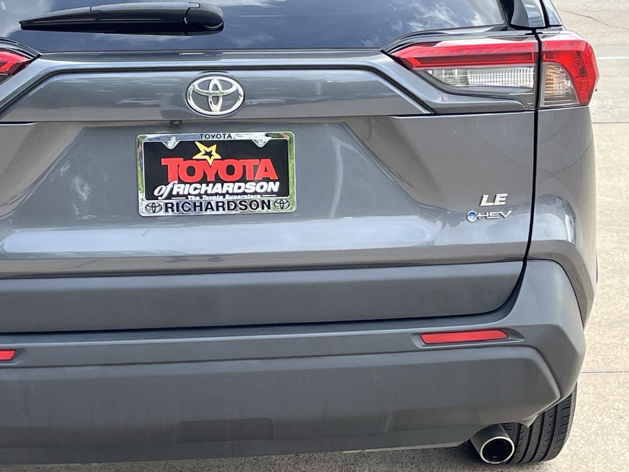 Used 2025 Toyota RAV4 LE AWD/4WD image 6