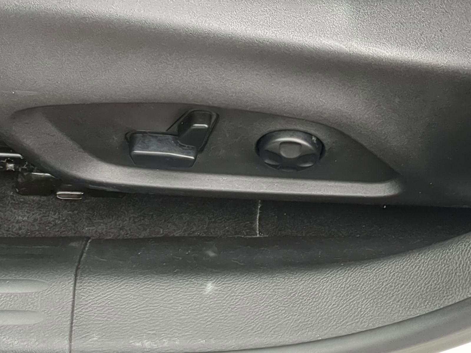 Used 2018 Jeep Compass Limited image 20