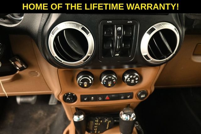 Used 2013 Jeep Wrangler Unlimited Rubicon w/ Connectivity Group AWD/4WD image 34