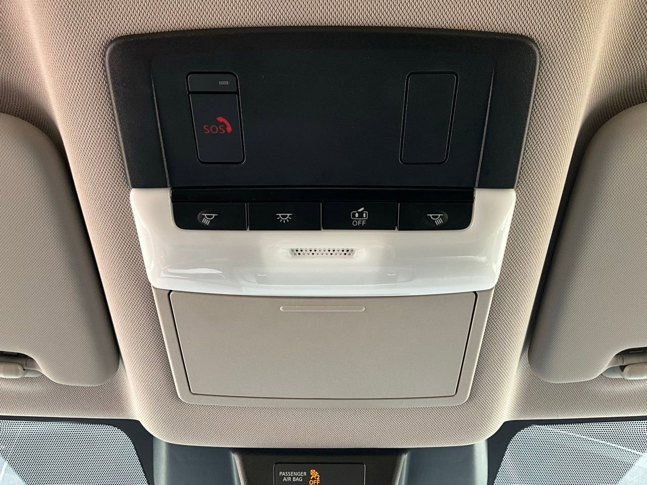Used 2025 Nissan Rogue SV image 17