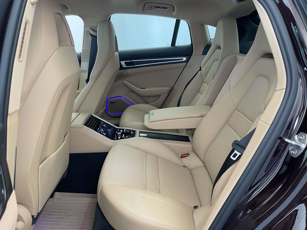 Certified 2022 Porsche Panamera 4 Platinum Edition AWD/4WD image 19