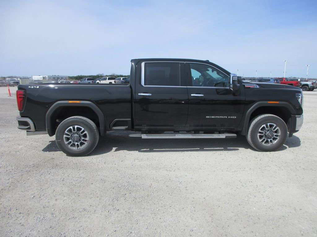 New 2026 GMC Sierra 2500 SLT w/ SLT Premium Package image 3