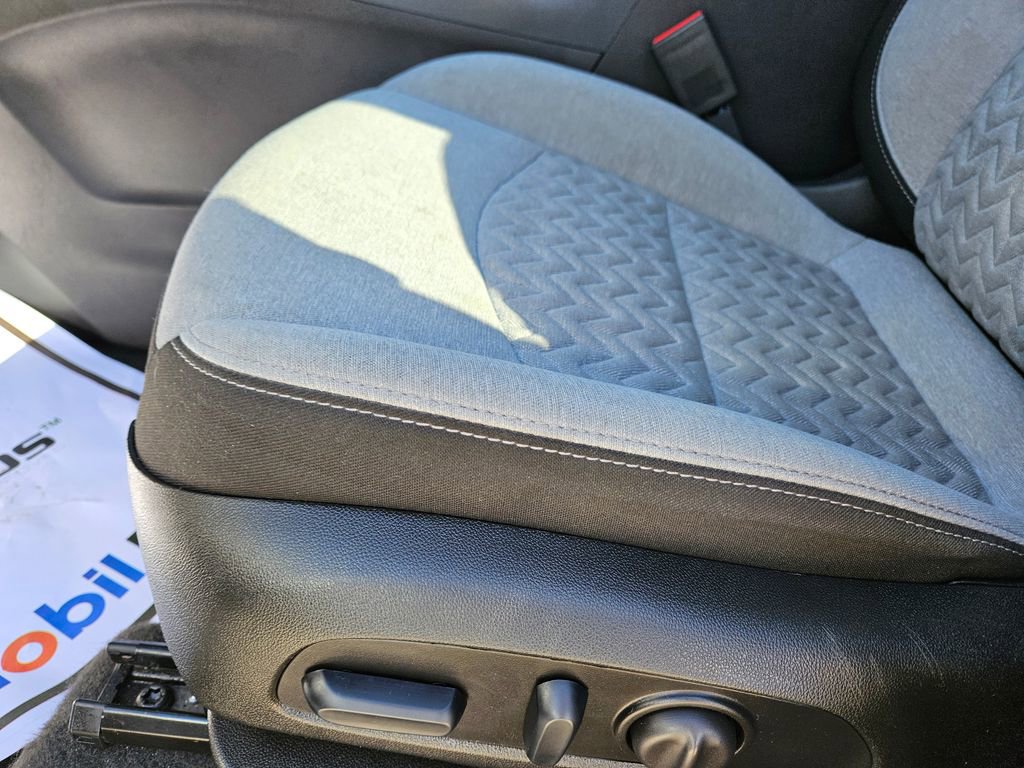 Used 2024 Chevrolet Equinox LT image 25