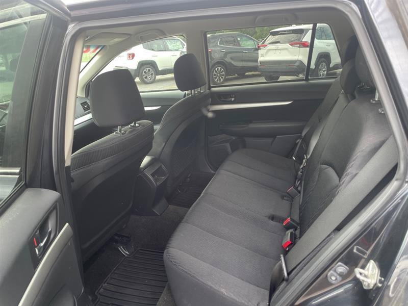 Used 2012 Subaru Outback 2.5i Premium w/ All-Weather Pkg AWD/4WD image 9