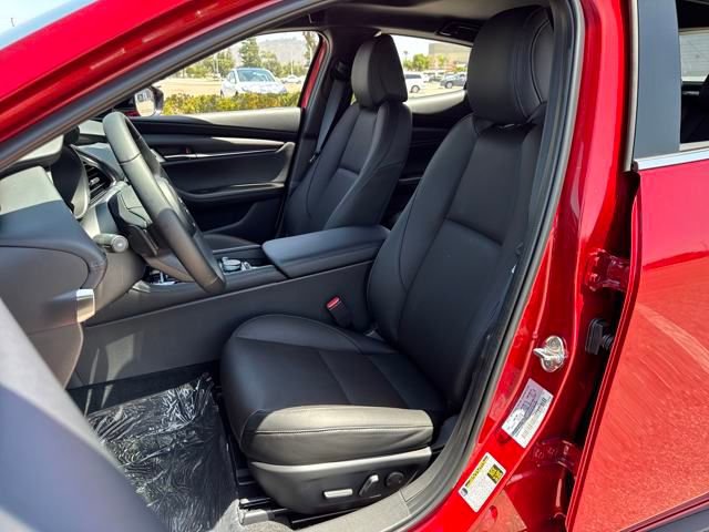 New 2025 MAZDA MAZDA3 Hatchback w/Premium Plus Pkg video 5