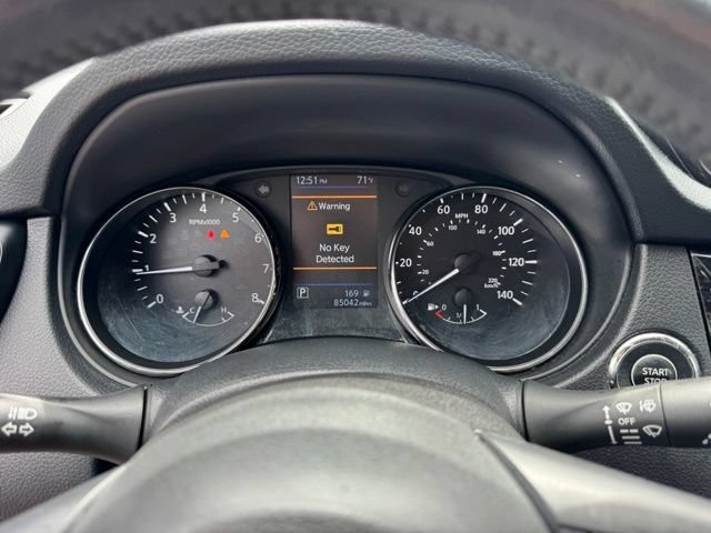 Used 2019 Nissan Rogue SV AWD/4WD image 15