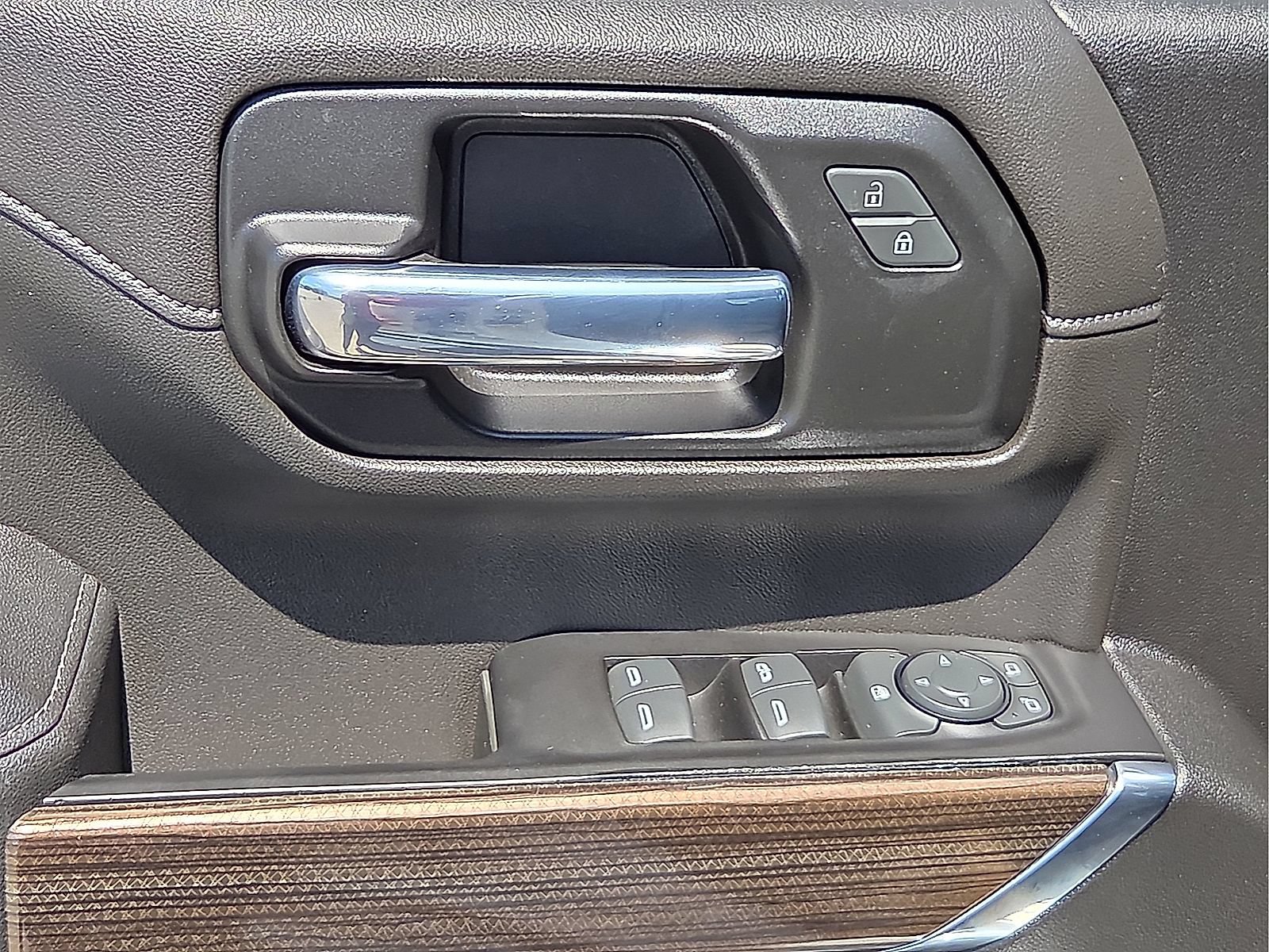 Used 2022 Chevrolet Silverado 2500 LT AWD/4WD image 13