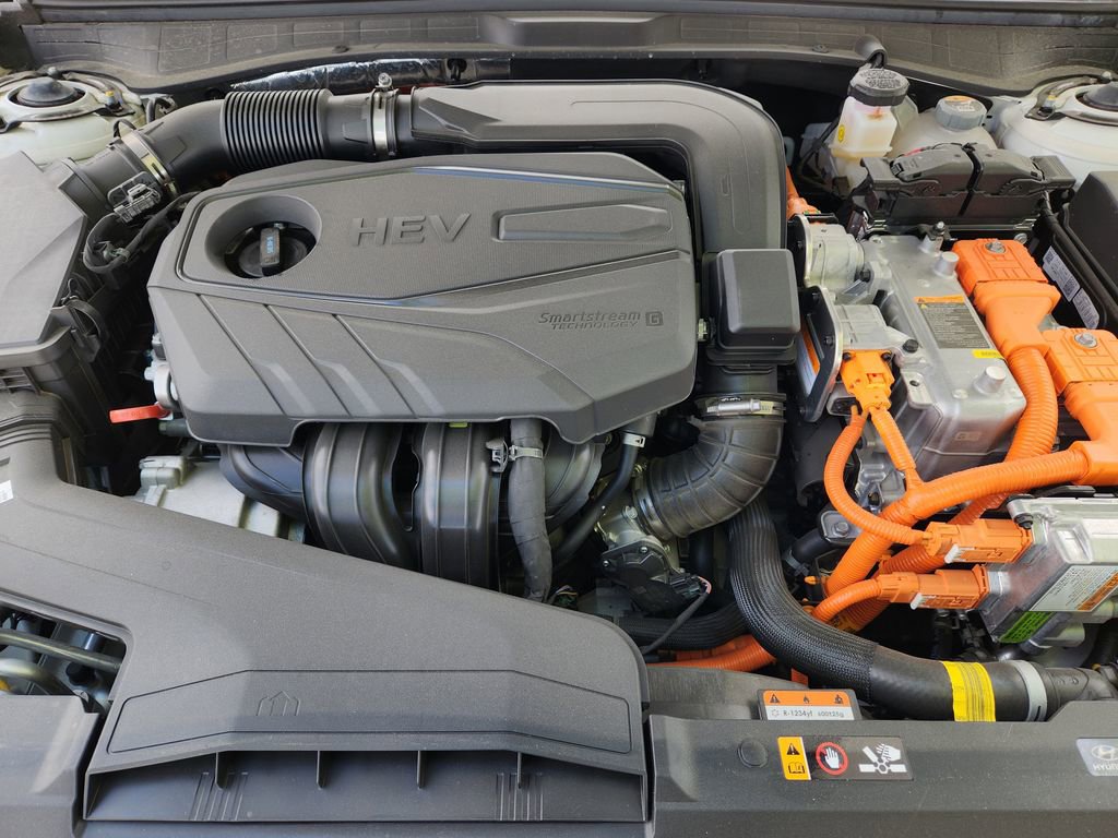 Certified 2025 Hyundai Sonata Limited FWD image 23
