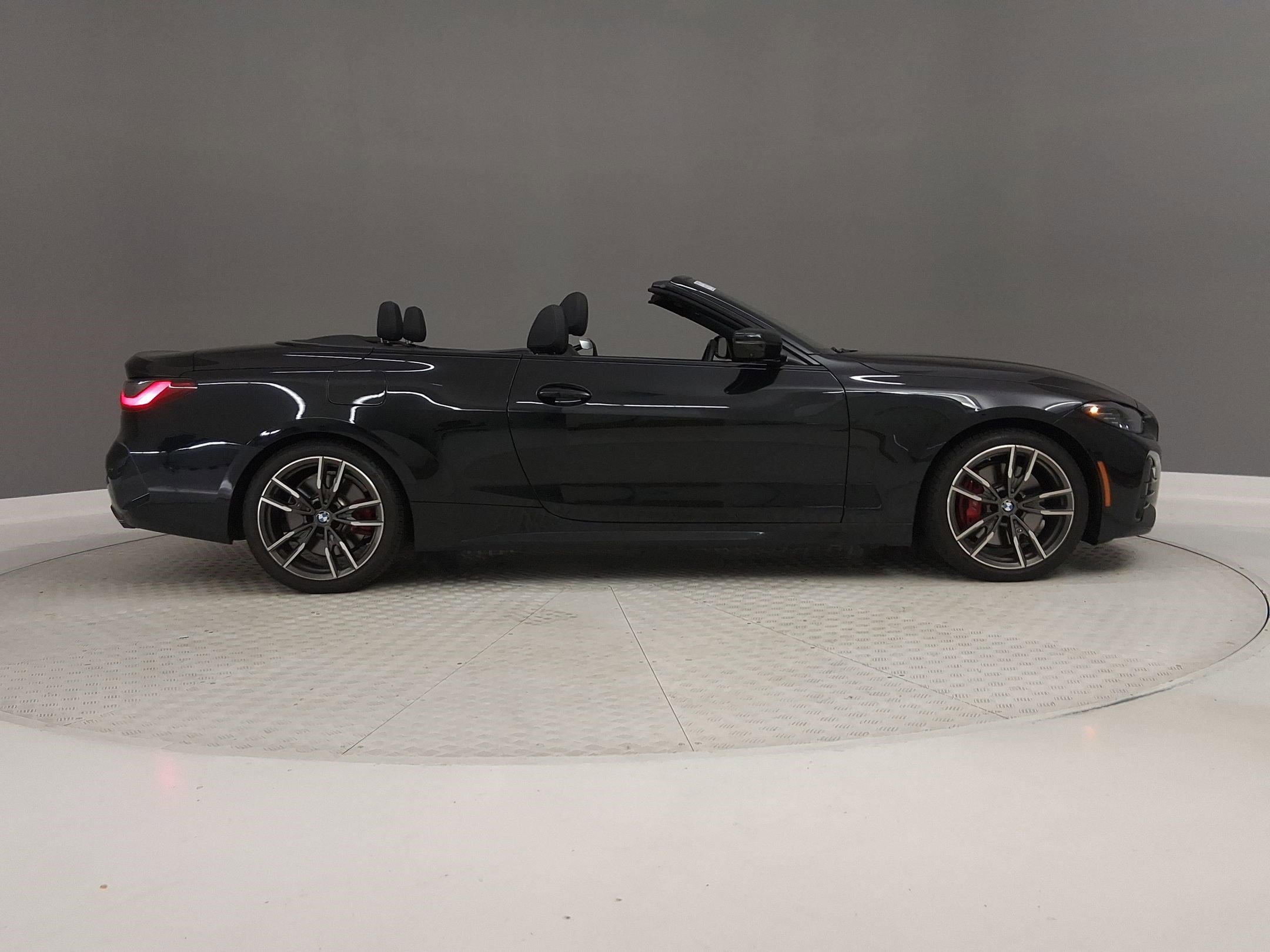 Used 2023 BMW 440i xDrive Convertible w/ Premium Package image 6