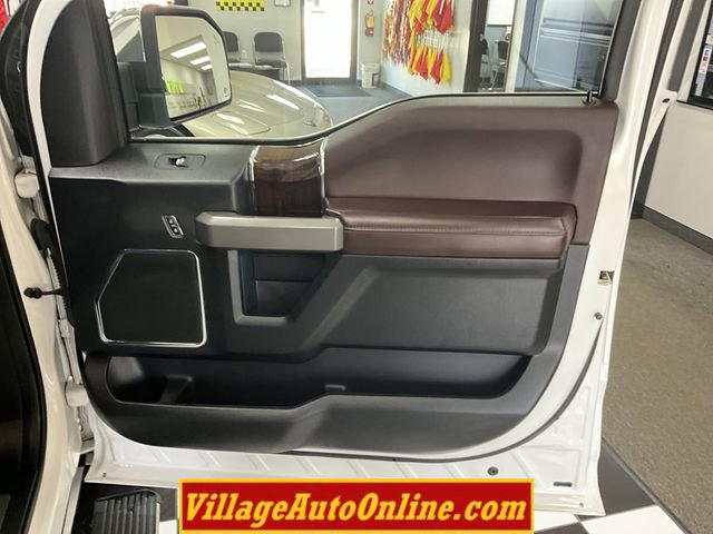 Used 2016 Ford F150 Platinum w/ Equipment Group 701A Luxury image 38