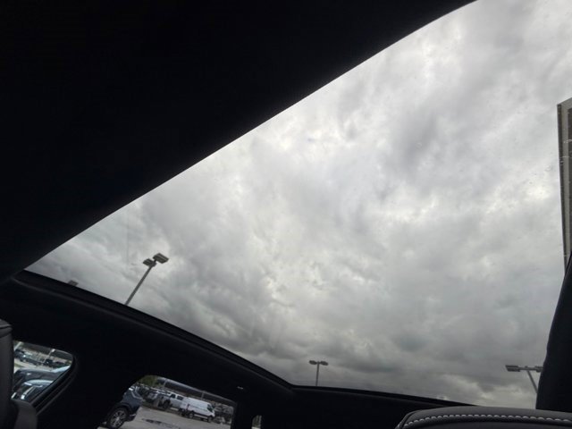 Certified 2024 Cadillac Lyriq Luxury AWD/4WD image 7