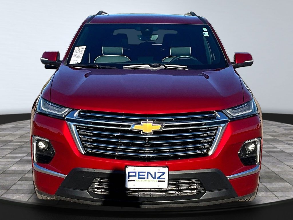 Used 2022 Chevrolet Traverse Premier AWD/4WD image 2