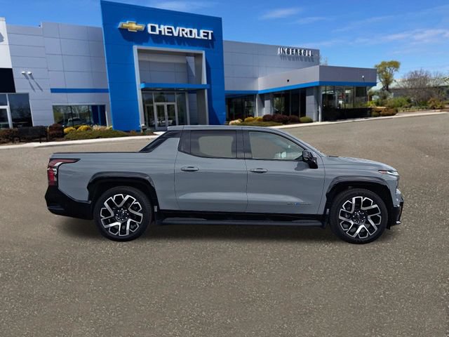 Used 2025 Chevrolet Silverado EV RST AWD/4WD image 27