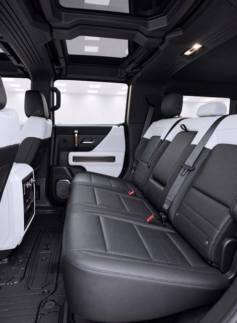 Used 2024 GMC Hummer EV 2X w/ LPO, Illumination Package AWD/4WD image 18