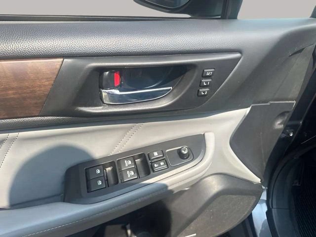 Used 2019 Subaru Outback 2.5i Limited AWD/4WD image 6