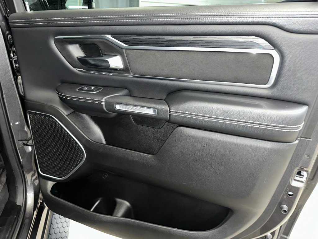 Used 2023 RAM 1500 Laramie AWD/4WD image 30