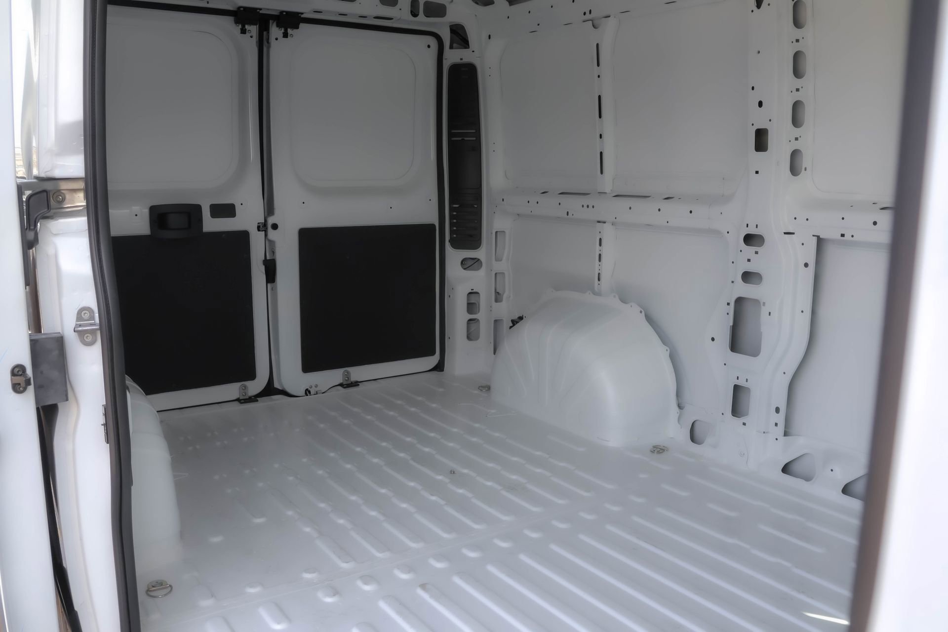 New 2026 RAM ProMaster 1500 w/ Convenience Group image 9