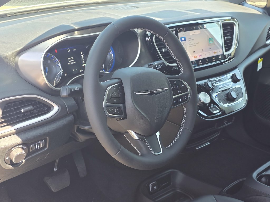 New 2026 Chrysler Voyager LX FWD image 7