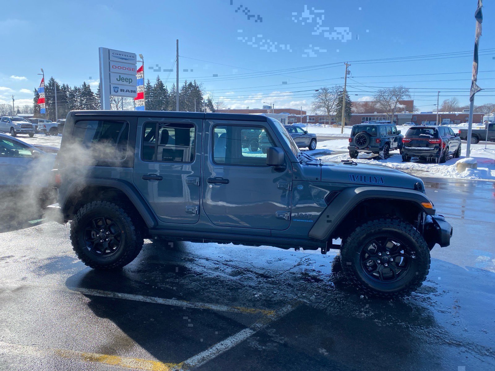 Used 2025 Jeep Wrangler Willys image 5