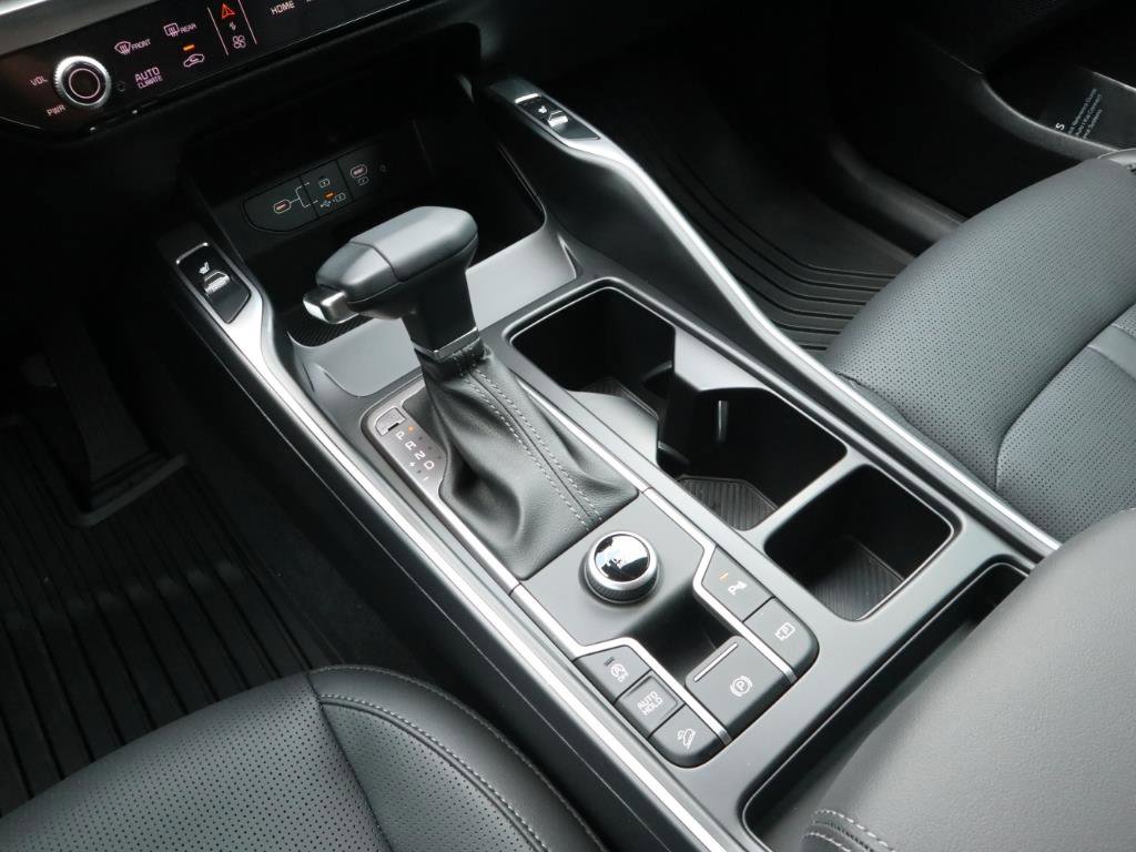 New 2025 Kia Sorento S image 9