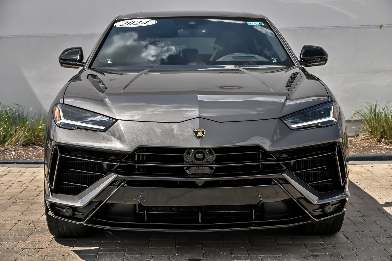 Used 2024 Lamborghini Urus S AWD/4WD image 2