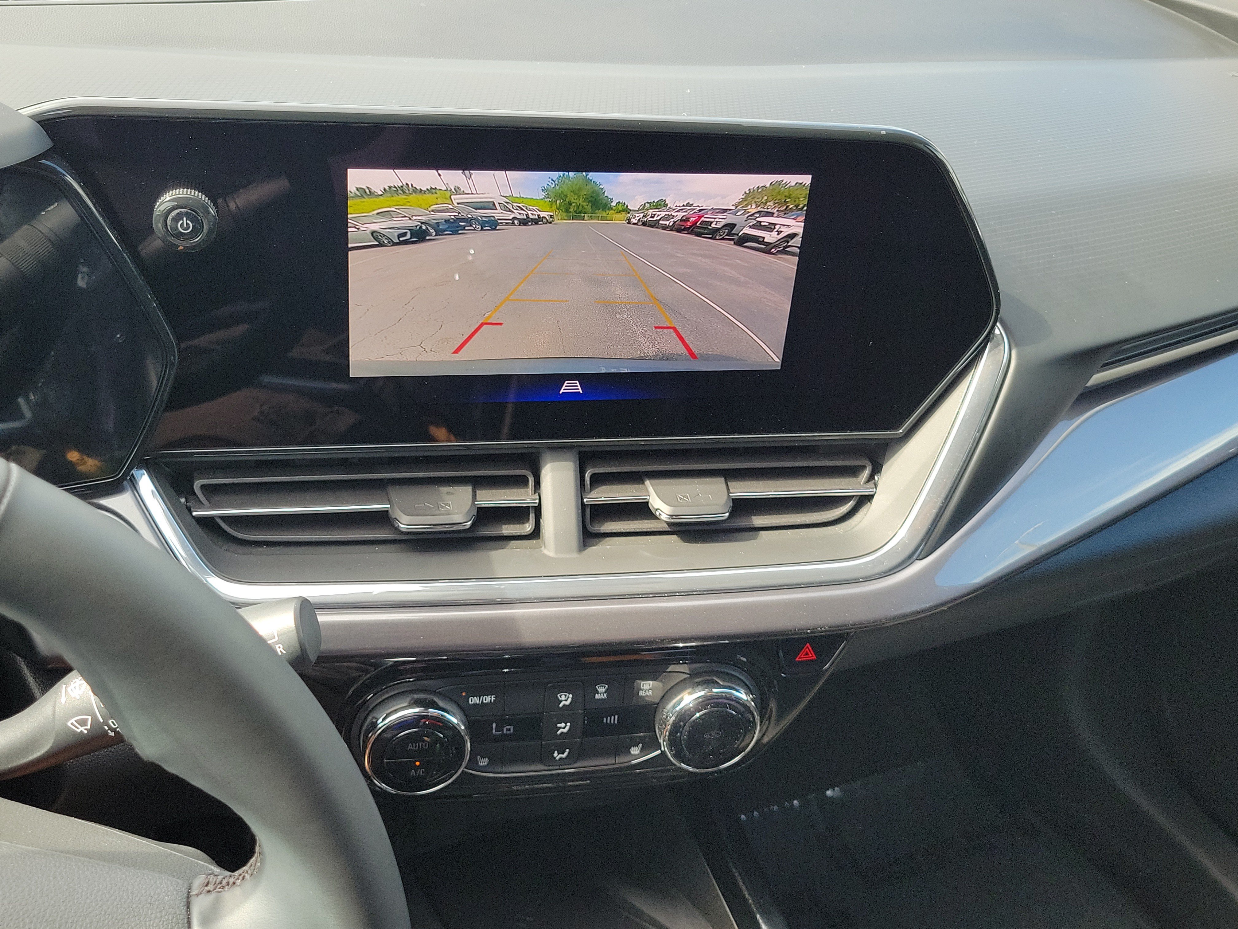 Used 2025 Chevrolet Trax ACTIV w/ Sunroof Package FWD image 27