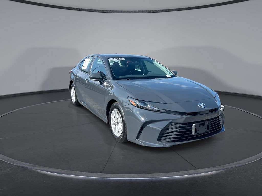 Used 2025 Toyota Camry LE FWD image 12