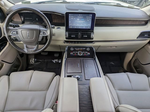 Used 2018 Lincoln Navigator Select image 20