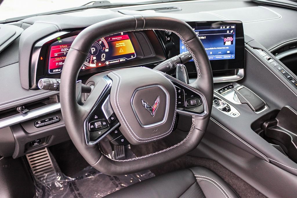 Used 2025 Chevrolet Corvette Stingray Preferred Cpe w/ 2LT RWD image 16